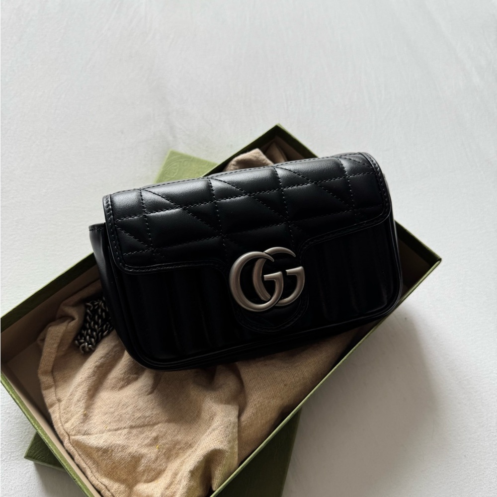 Gucci Super Mini GG Marmont Bag / BLACK + SILVER - Picture 6 of 11